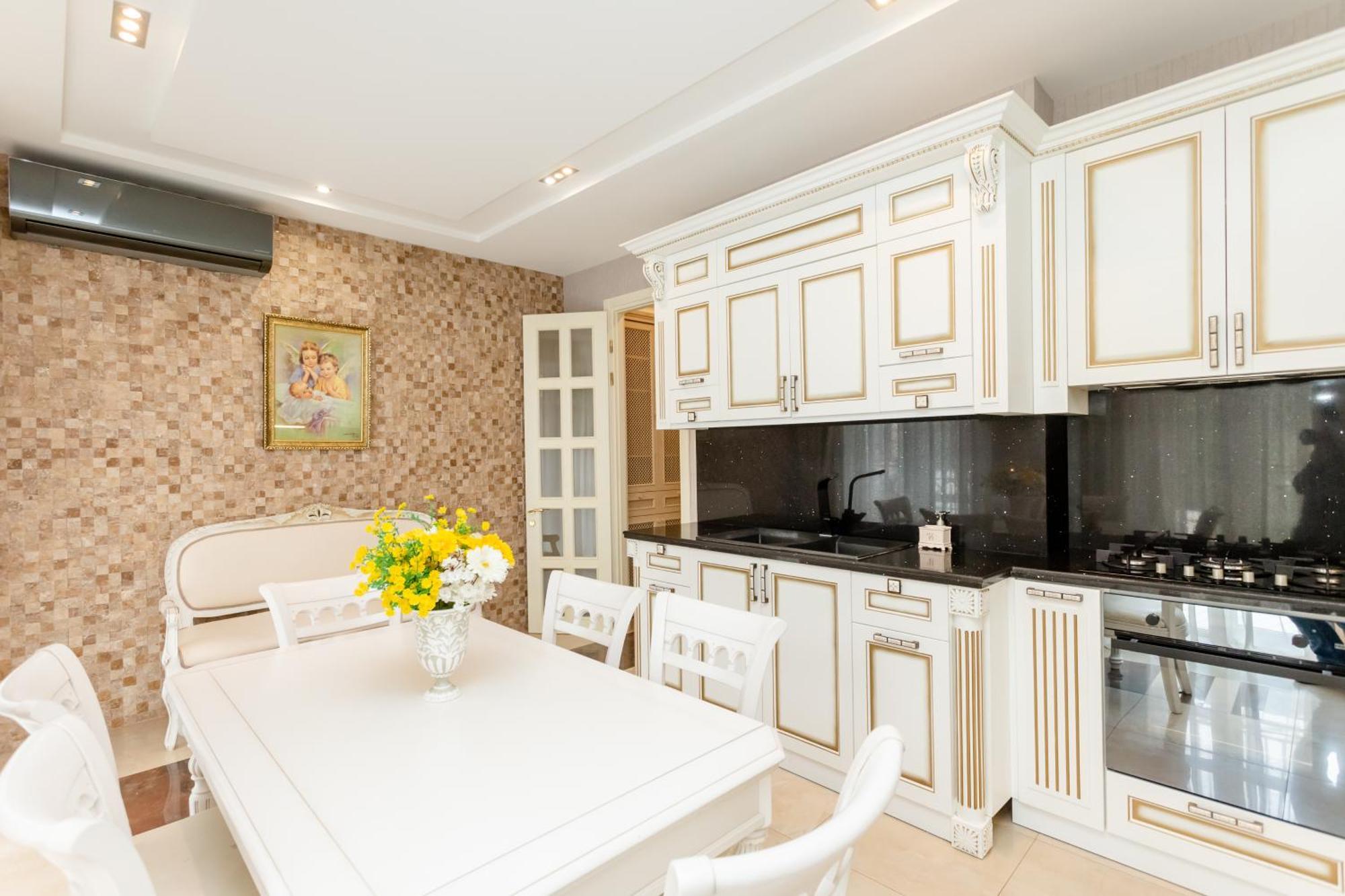 3Bd-2Bth Apartment In Tbilisi City Center Eksteriør billede